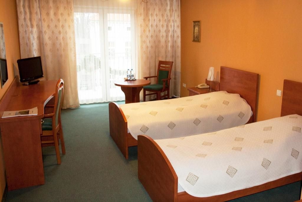 Отель Hotel Sen Свебодзин-40